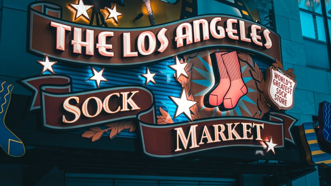 A sign for the los angeles stock market